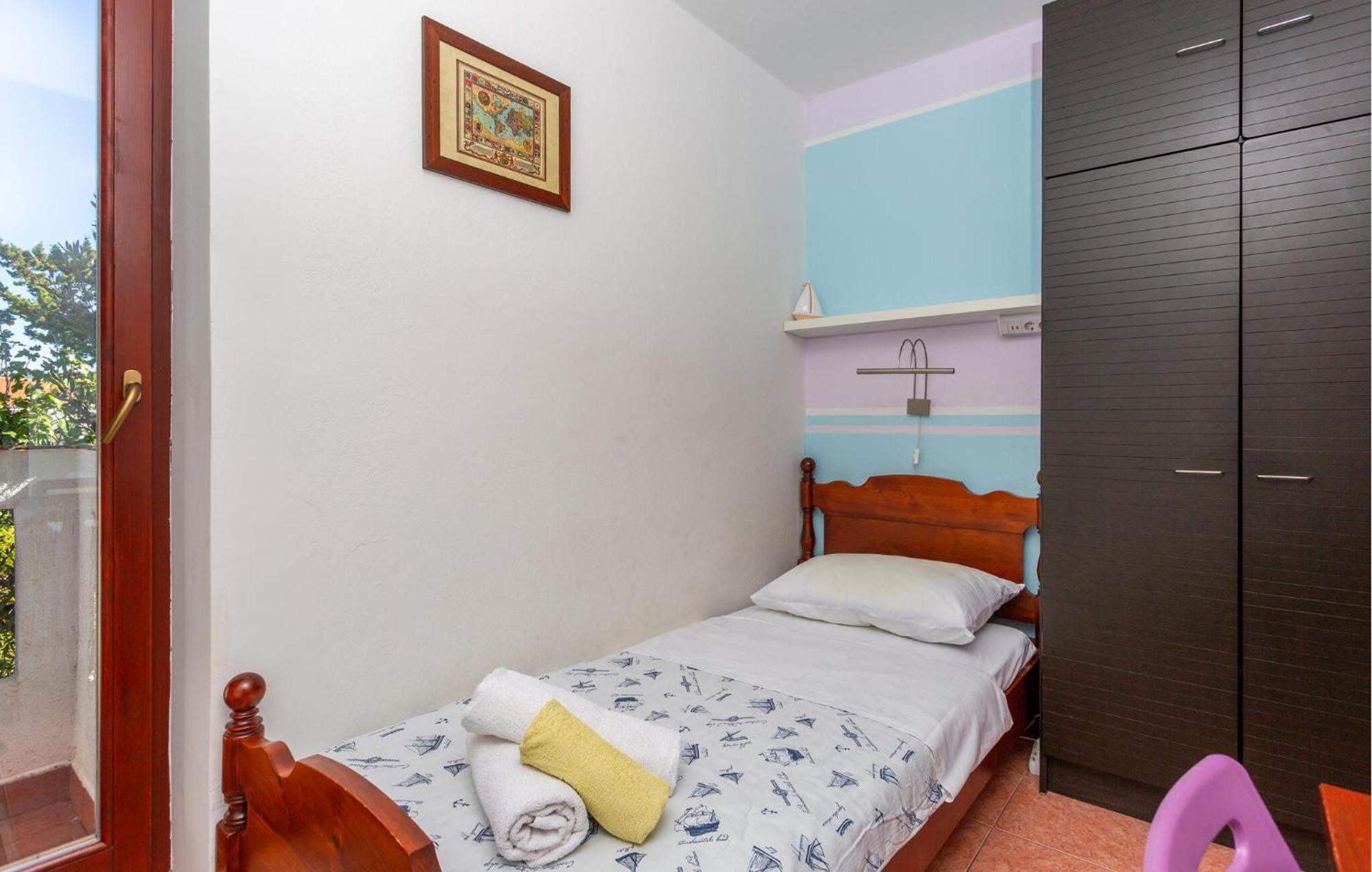 3 Bedroom Stunning Apartment In Krk Кърк Екстериор снимка
